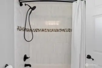 Large shower/tub combo