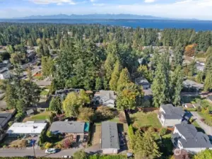 Close to picturesque Edmonds