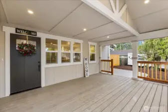 Fully covered, lighted Trek front deck with extended roofing