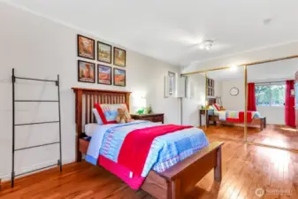 3rd bedroom has large closet.