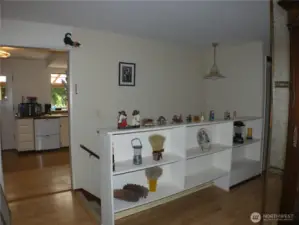 Foyer to Kitchen and downstairs