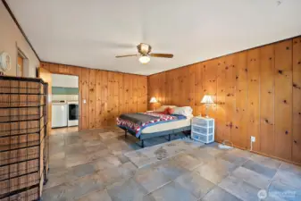 Rec room turned into primary en-suite