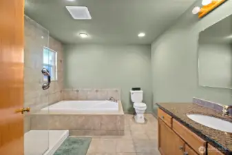 primary en-suite 5-piece bathroom
