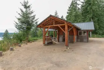 Handcrafted airbnb cabin. Here is link to the airbnb listing: https://www.airbnb.com/rooms/1486205657068130519?check_in=2025-09-19&check_out=2025-09-21&guests=1&adults=1&s=67&unique_share_id=5facd484-f52b-42cc-88f6-1ae6fff2340f