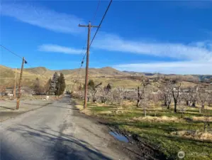 Iroquouis Ln, PUD water & power available