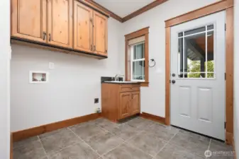 Laundry/Mud Room