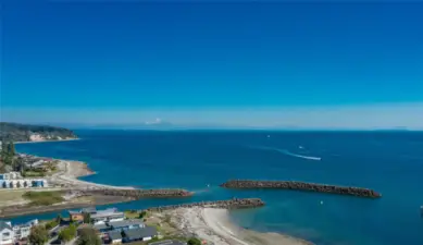 Stunning panoramic views of Mt. Baker, San Juan Islands to Gulf