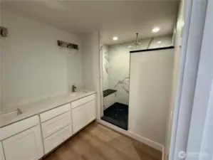 Primary bath