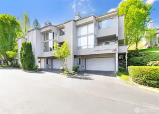 Bright and Cozy Home at Core Location