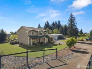 A beautiful 3 bedroom home on shy of an acre