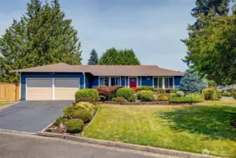 Welcome to Laurelwood! This 1966 one-level Rambler sits on a large corner lot with mature landscaping and a fully fenced yard. Located close to the two new Federal Way light rail stations coming soon. Quiet residential neighborhood close to grocers, shops, restaurants, and parks. Convenient, easy I-5 access nearby.
