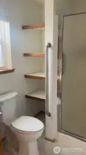 Master bath w/ shower