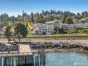 Just steps from the waterfront, this boutique building offers front-row access to Tacoma’s scenic Ruston Way Promenade and the natural beauty of Commencement Bay.