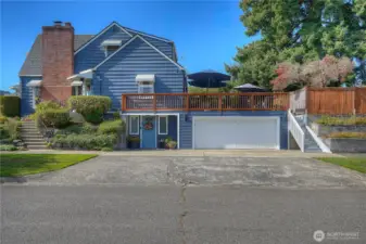 This is just a perfect home. ANNNNDDD, it comes with a two car garage- not that common in the North end.