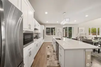 Lots of counter space in this kitchen!