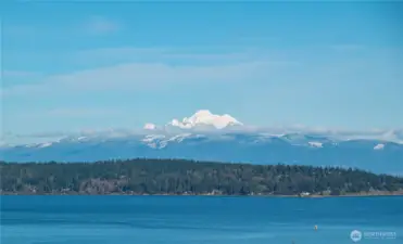 Beautiful vistas of Mount Baker.