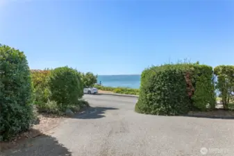 Unmatched direct access to Boulevard Park