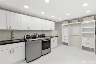 Lower Level w/d With Large Walk-in Closet