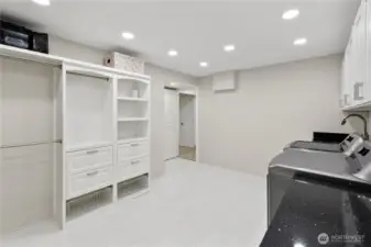 Lower Level w/d With Large Walk-in Closet