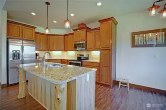 Large spacious kitchen for cooking and entertaining guests