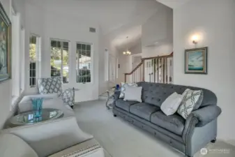 Drop down into the livingroom