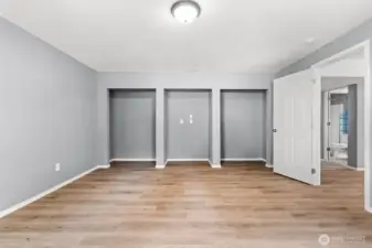 Additional space 5 with large closets.