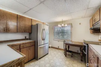 All appliances stay!