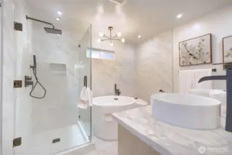 5-piece en-suite primary bath is luxury at its finest