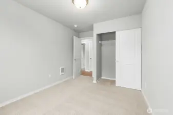 Photographs are for illustrative purposes only. Features, finishes, interior/exterior colors, landscaping and floorplan shown may vary from actual homes built