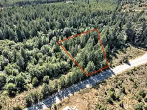 Boundary Lines dipicted here are approximations.