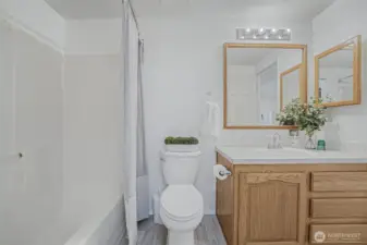 Main bathroom.