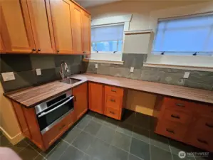 #1 Breakfast Bar and work area