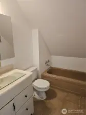 Upper full bathroom