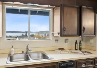 Yes, even the kitchen has a great view!