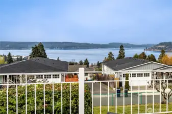 This home is in the City of Tacoma's View Sensitive District - limited to 20 feet high!