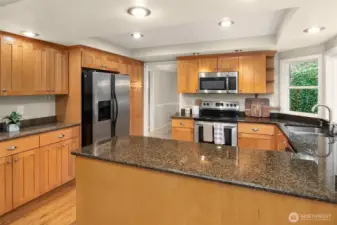 Plenty of cabinets + pantry!