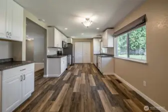 kitchen with large basin sink