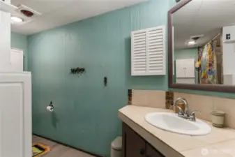 Second Ensuite Bathroom