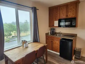Dining/Kitchen Area