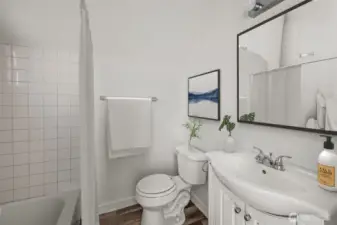 Unit C bathroom