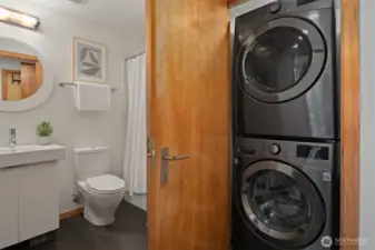 Full-size washer/dryer