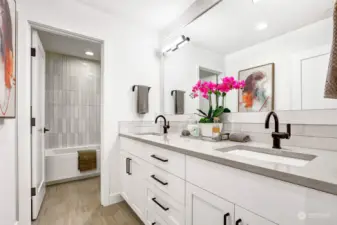 Beautiful upstairs full bath is finished with designer finishes!