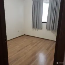 Middle Bedroom