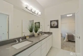 Jack N Jill Bathroom