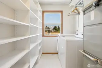 Utility room with plenty of storage