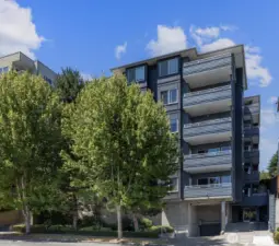 Welcome to Avalon Place! An 18-unit boutique community just blocks from the West Seattle Junction. Walking distance to TJ's, Whole Foods, and more!