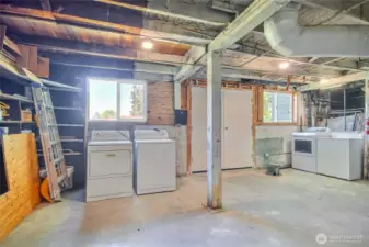 Unfinished basement area