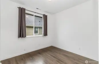 Another guest bedroom