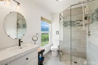 Ensuite bath to Primary bedroom