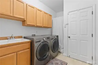 Laundry, washer and dryer stay